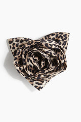 Flower-shaped hair clip