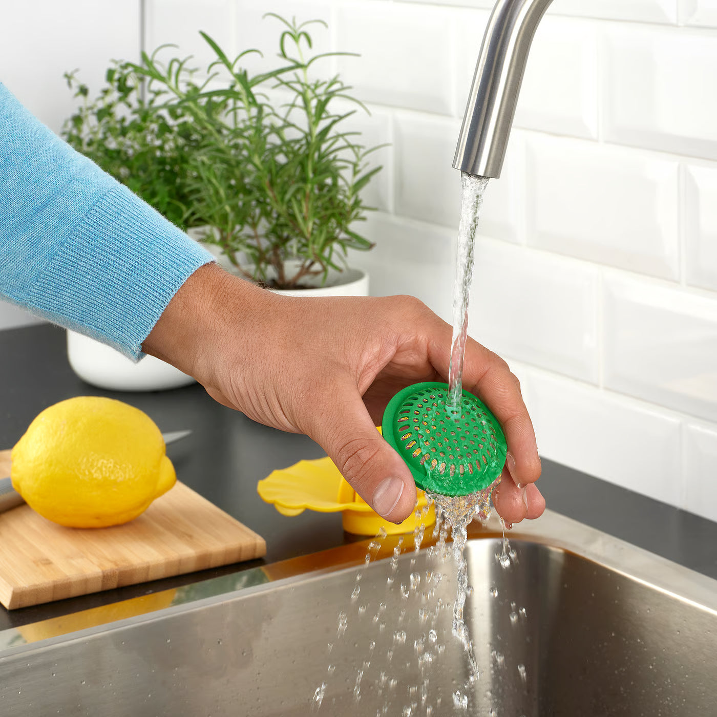 UPPFYLLD Lemon squeezer, bright yellow/bright green, 15 cm